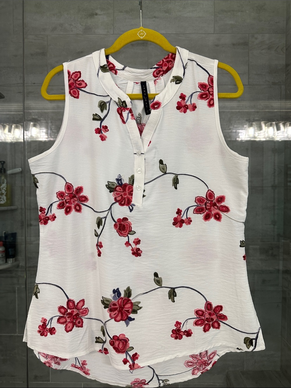 Sleeveless White Floral Button-Neck Women's Top